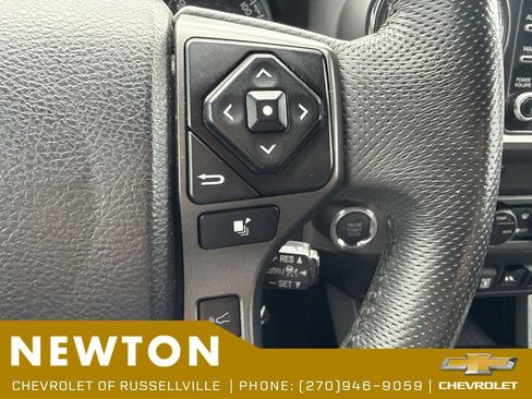 Used 2021 Toyota Tacoma TRD Sport AWD/4WD image 24