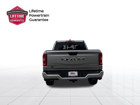 Used 2025 RAM 1500 Big Horn AWD/4WD image 4