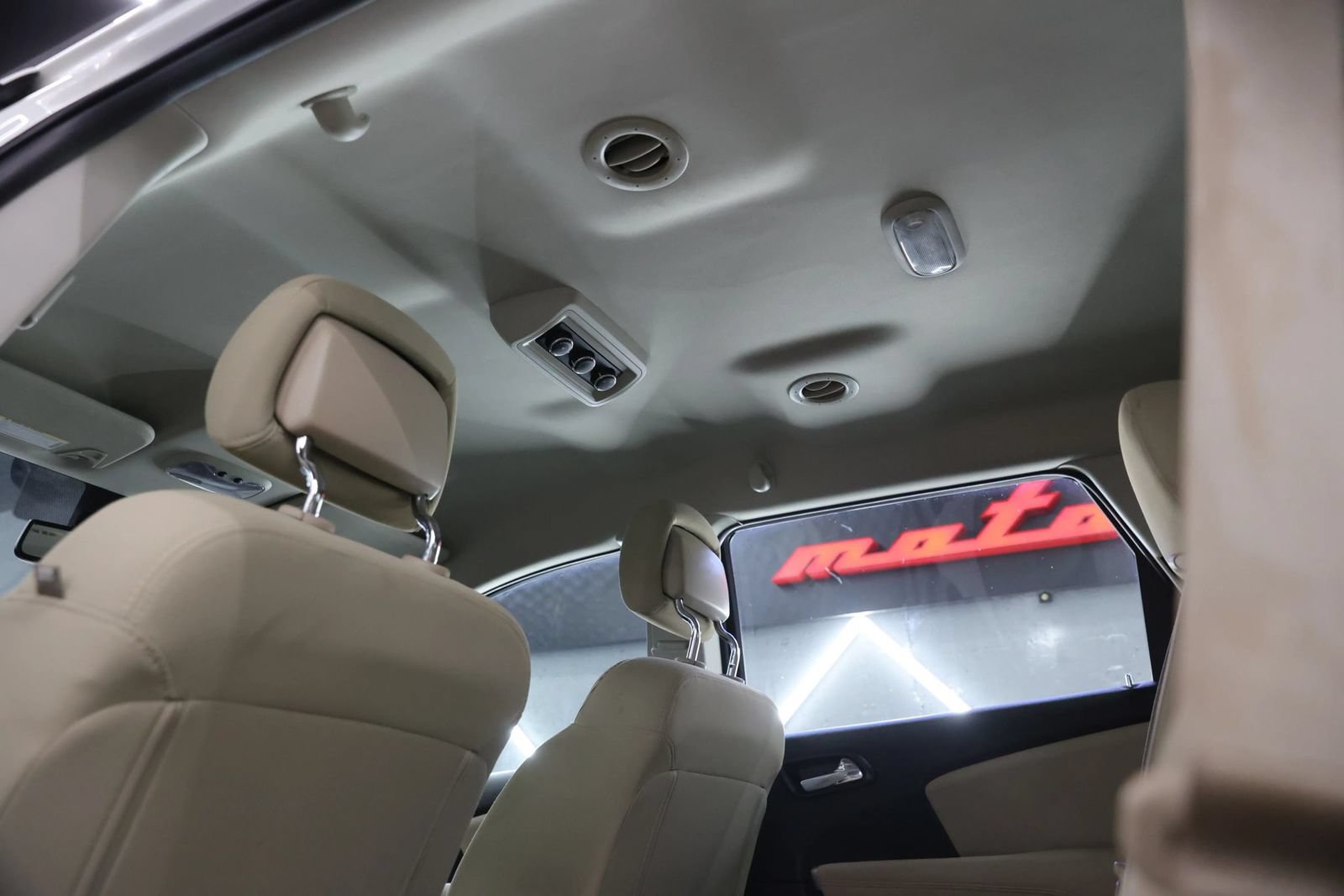 Used 2015 Dodge Journey American Value Package w/ Flexible Seating Group FWD image 19