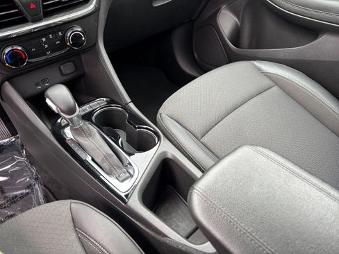 Used 2025 Buick Encore GX Preferred FWD image 41