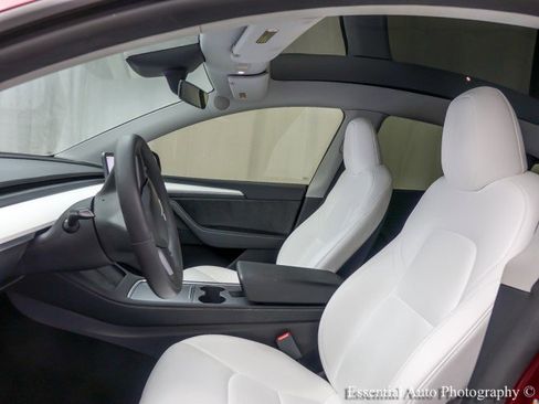 Used 2024 Tesla Model Y Long Range image 12