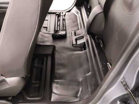 Used 2022 Chevrolet Colorado LT w/ Fleet Safety Package image 11