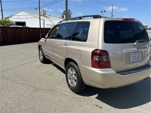 Used 2006 Toyota Highlander 2WD image 5