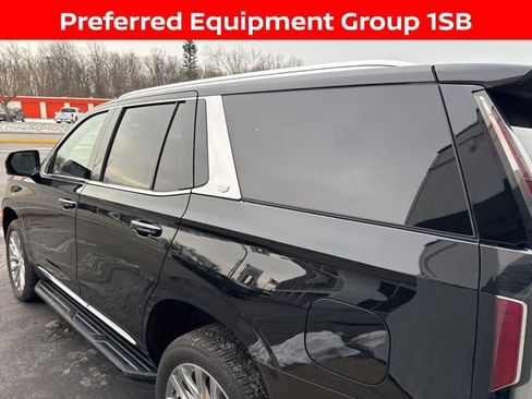 Used 2024 Cadillac Escalade Premium Luxury image 3