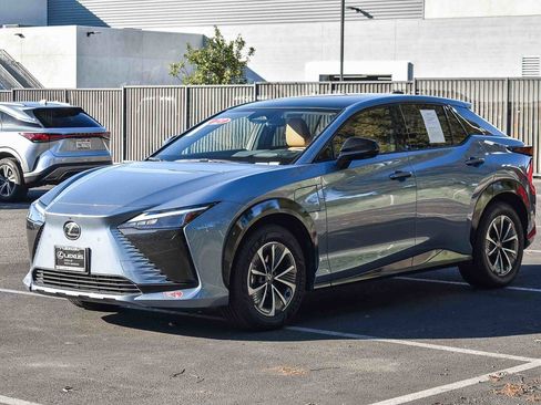 Used 2023 Lexus RZ 450e Premium w/ Technology Package image 3