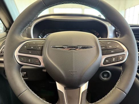 New 2026 Chrysler Pacifica Select AWD/4WD image 10