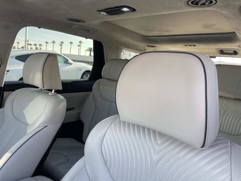 Used 2023 Hyundai Palisade Calligraphy image 23