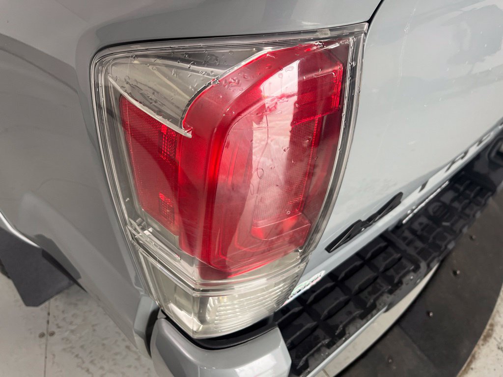 Used 2019 Toyota Tacoma Limited AWD/4WD image 43