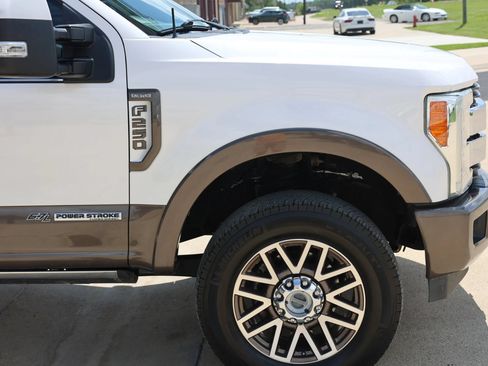 Used 2017 Ford F250 King Ranch w/ King Ranch Ultimate Package AWD/4WD image 14