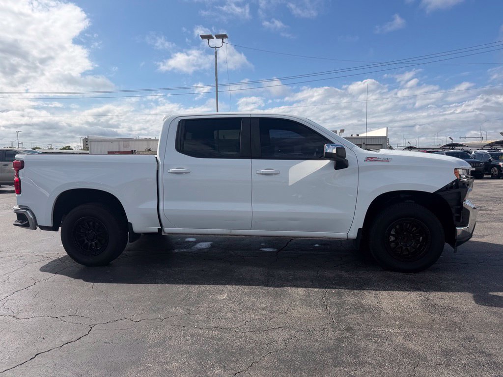 Used 2021 Chevrolet Silverado 1500 LT AWD/4WD image 4