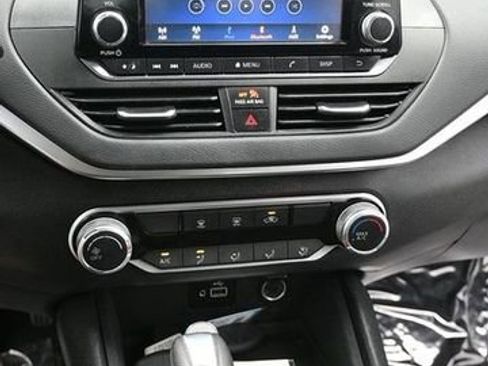 Used 2021 Nissan Altima 2.5 S FWD image 11