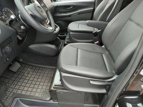 Used 2022 Mercedes-Benz Metris Passenger image 12