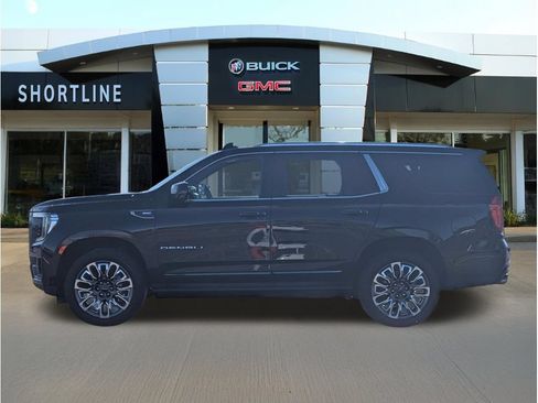Used 2023 GMC Yukon Denali Ultimate AWD/4WD image 6
