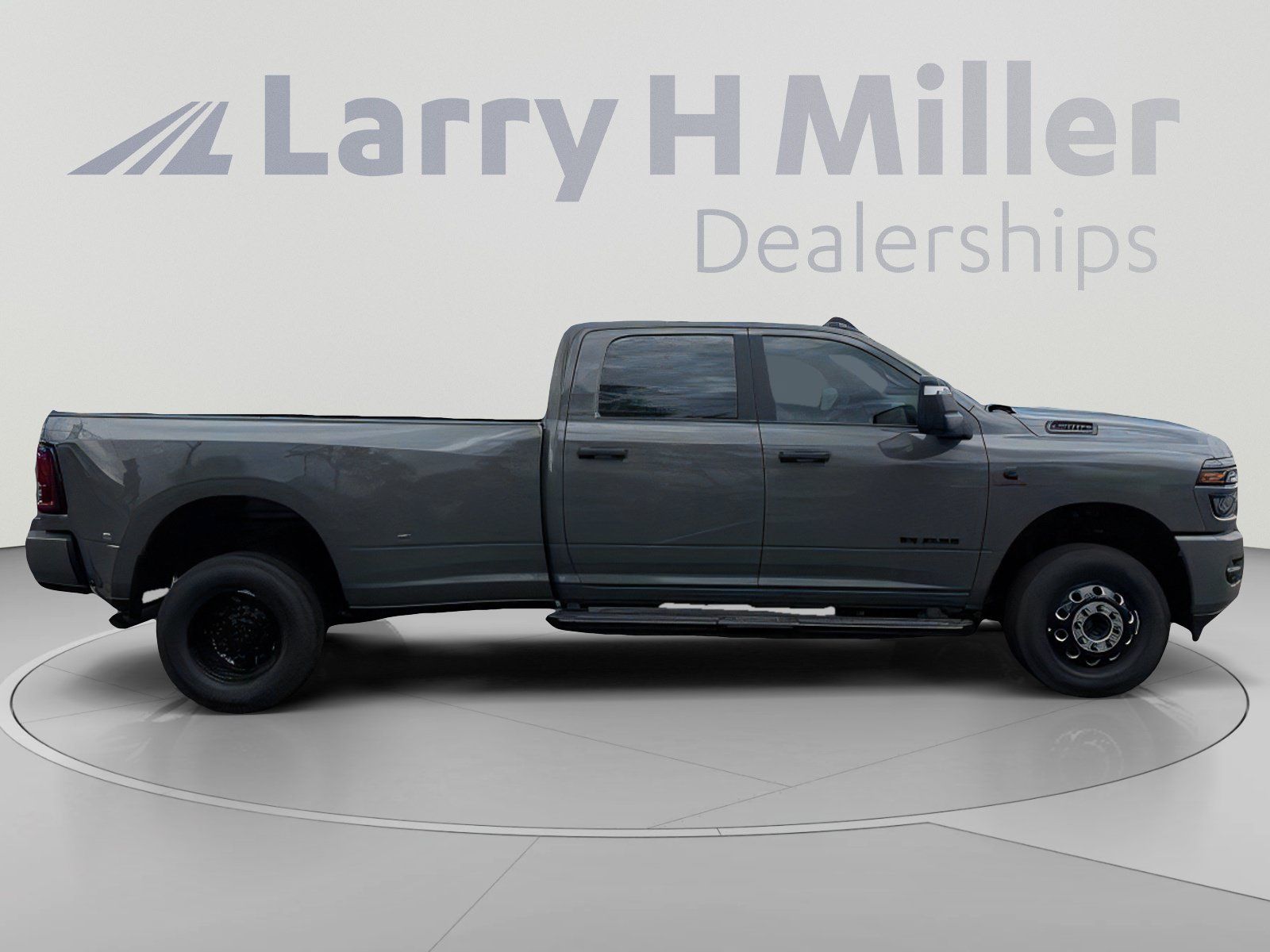 New 2027 RAM 3500 Big Horn AWD/4WD image 6