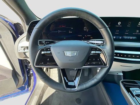 Used 2024 Cadillac Lyriq Luxury AWD/4WD image 37
