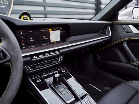 Used 2025 Porsche 911 Turbo S image 59