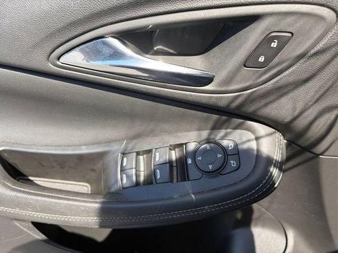 Used 2023 Buick Encore GX Preferred w/ Cold Weather Comfort Package FWD image 18