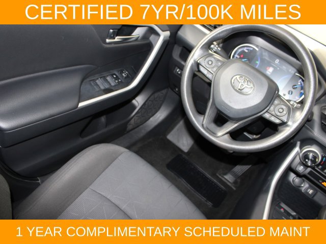 Used 2025 Toyota RAV4 XLE AWD/4WD image 16