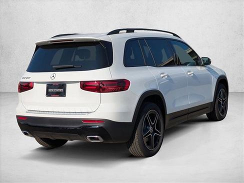 New 2026 Mercedes-Benz GLB 250 image 2