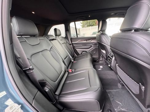 New 2026 Jeep Grand Cherokee Limited w/ Limited Altitude Package AWD/4WD image 20