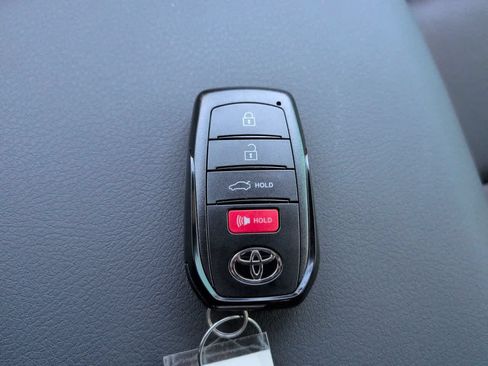 Used 2026 Toyota Camry SE FWD image 26