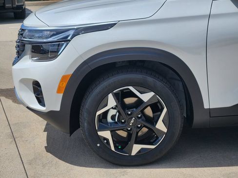 New 2026 Kia Seltos S FWD image 5