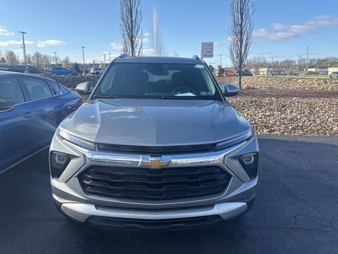 Used 2024 Chevrolet TrailBlazer LT w/ Convenience Package image 2