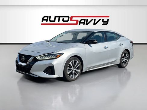 Used 2019 Nissan Maxima 3.5 SV w/ Floor Mat Group FWD image 3