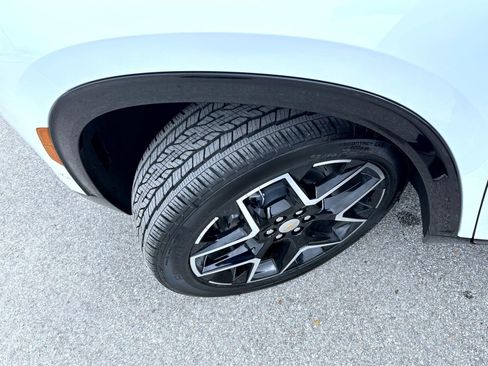 New 2026 Chevrolet Traverse High Country AWD/4WD image 25
