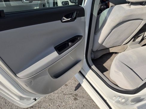 Used 2009 Chevrolet Impala LS FWD image 19
