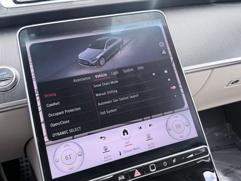 Used 2022 Mercedes-Benz S 580 4MATIC Sedan w/ AMG Line Package image 70