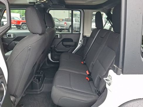 Used 2022 Jeep Wrangler Unlimited Sport AWD/4WD image 11