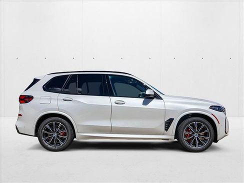 Used 2026 BMW X5 xDrive50e w/ M Sport Package AWD/4WD image 4