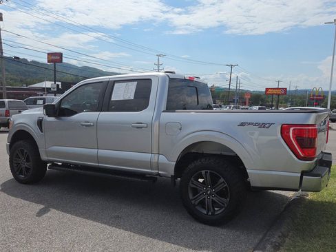 Used 2022 Ford F150 XLT w/ Equipment Group 302A High AWD/4WD image 7