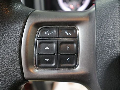 Used 2023 RAM 1500 Classic SLT AWD/4WD image 32