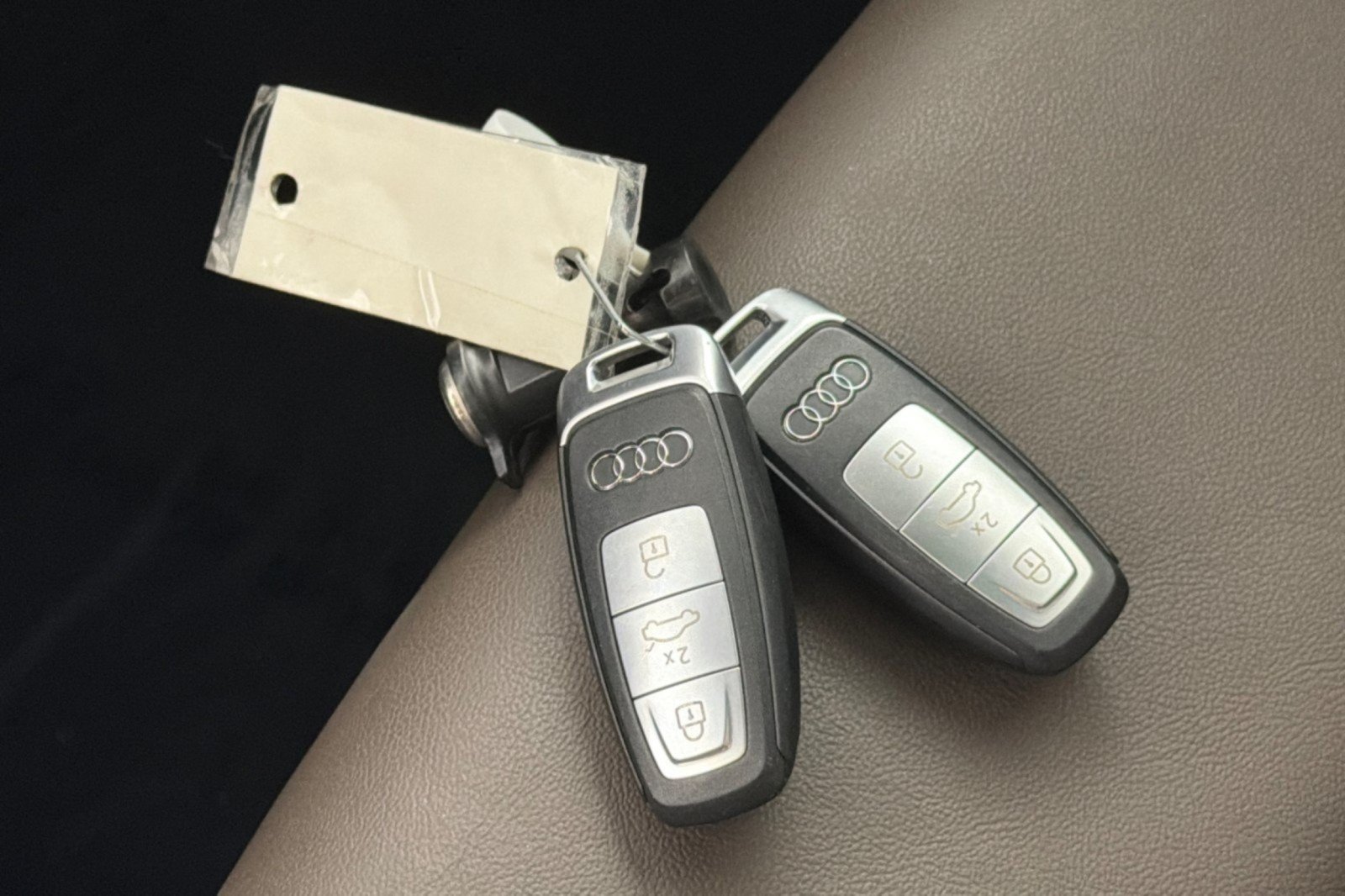 Certified 2023 Audi Q4 e-tron Premium Plus w/ Premium Plus AWD/4WD image 23