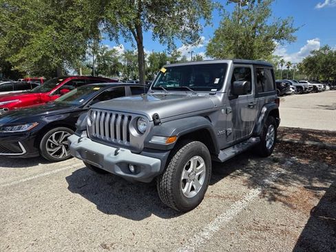 Used 2018 Jeep Wrangler Sport AWD/4WD image 3