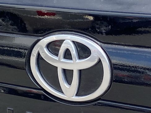Used 2025 Toyota Grand Highlander AWD image 4