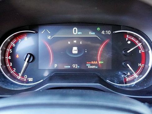 Used 2024 Toyota RAV4 XLE FWD image 32