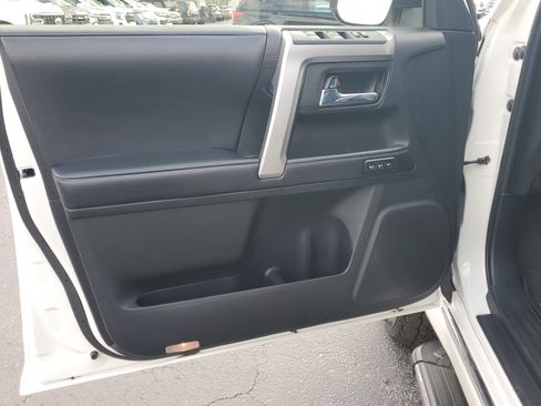 Used 2018 Toyota 4Runner Limited image 18