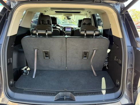 Used 2017 GMC Acadia Denali w/ Technology Package AWD/4WD image 15