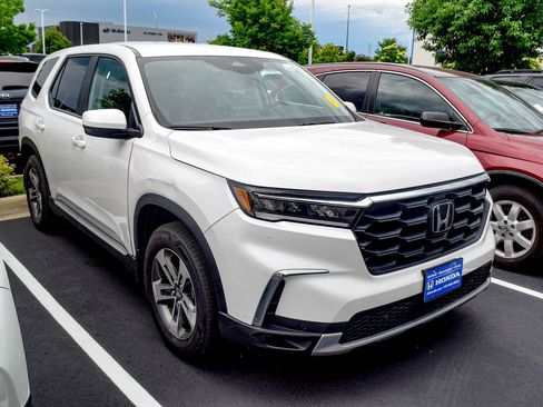 Used 2023 Honda Pilot EX-L image 4