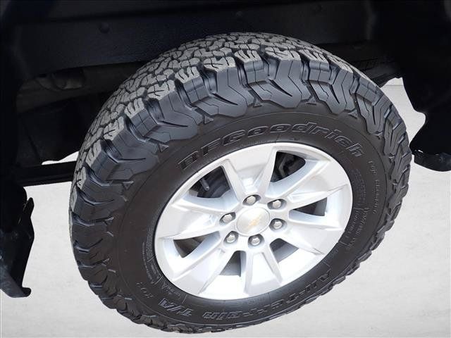 Used 2021 Chevrolet Silverado 1500 LT AWD/4WD image 7