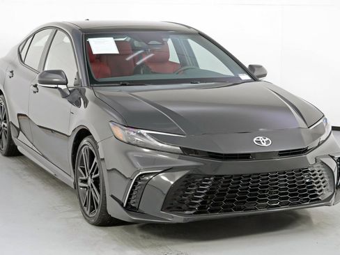 Used 2025 Toyota Camry XSE image 54