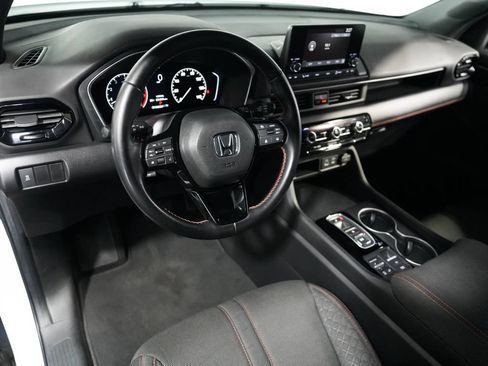 Used 2023 Honda Pilot Sport image 15