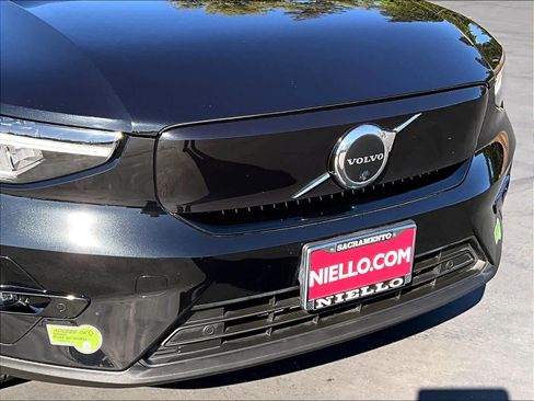 Used 2023 Volvo C40 P8 Recharge Plus w/ Protection Package Premier AWD/4WD image 33