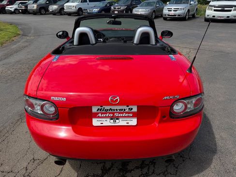 Used 2007 MAZDA MX-5 Miata Grand Touring RWD image 2