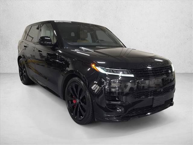 Used 2025 Land Rover Range Rover Sport Dynamic SE AWD/4WD image 3