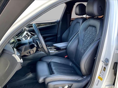 Used 2022 BMW 530i w/ Executive Package RWD image 8