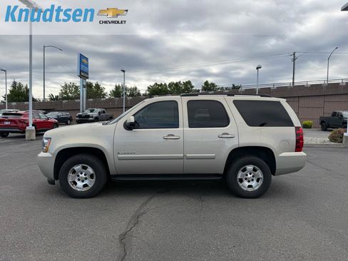 Used 2008 Chevrolet Tahoe LT w/ Convenience Package 1 AWD/4WD image 4
